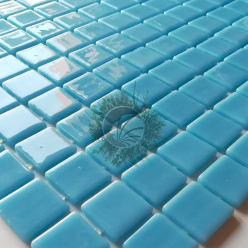 mosaique uni bleu piscine